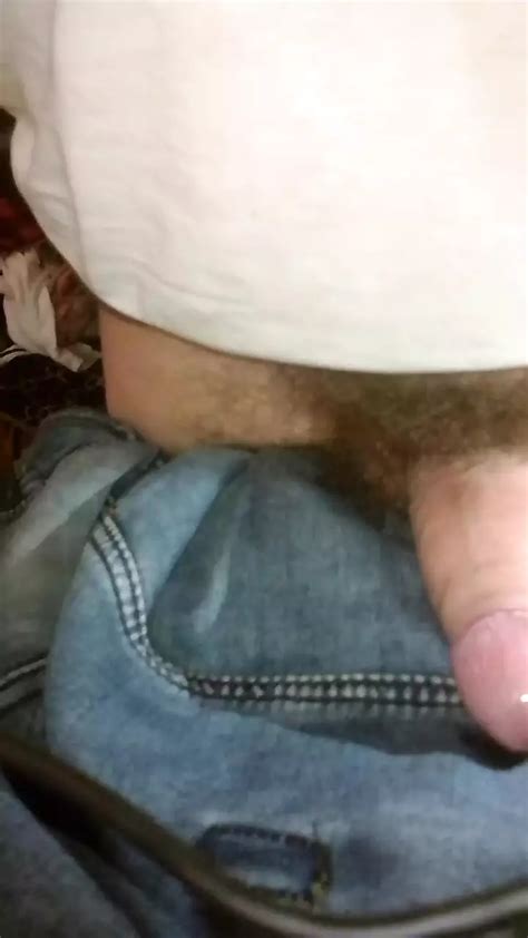 un jeune porno colombien avec un gros pénis se masturbe pour beaucoup de lait xhamster