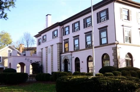Top 10 Frat Houses Worthy Of Your Instagram Feed At Penn State ⋆