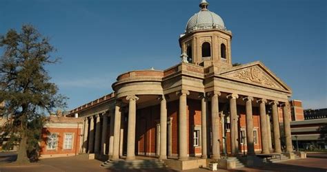 Bloemfontein is the judicial capital of south africa. Bloemfontein in Zuid-Afrika informatie - Reisgraag.nl