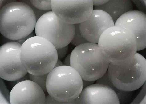 Durable Zirconia Ceramic Balls 95 Yttrium Stabilized For High Viscosity