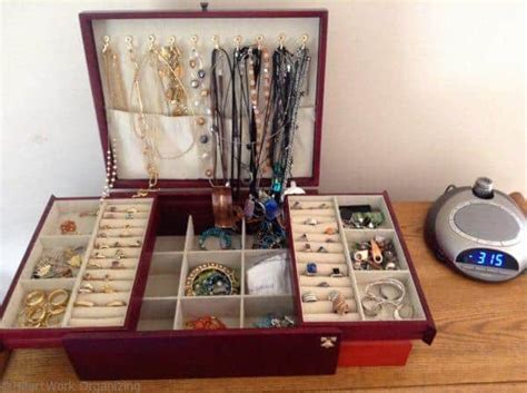 Jewelry Organizing With Sort And Succeed