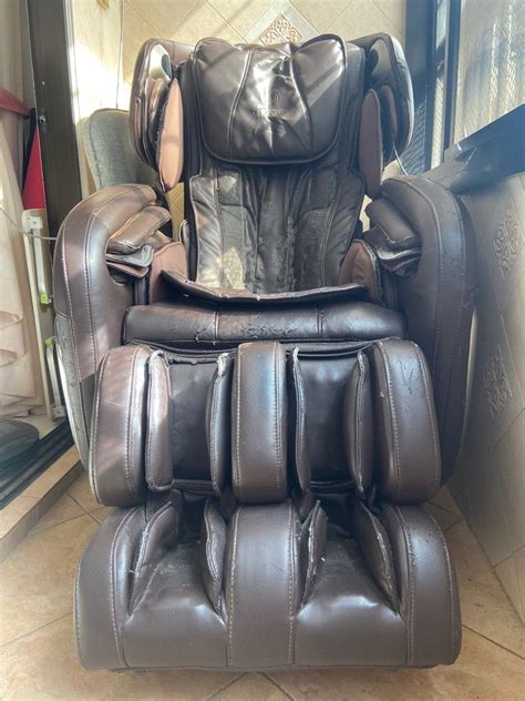 Ogawa Smart Delight Plus Massage Chair Furniture And Home Living Furniture Chairs On Carousell