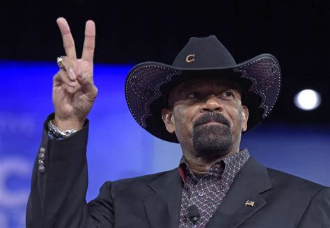 Former Sheriff David Clarke Locked Out Of Twitter After Posting Violent Threatening Tweets