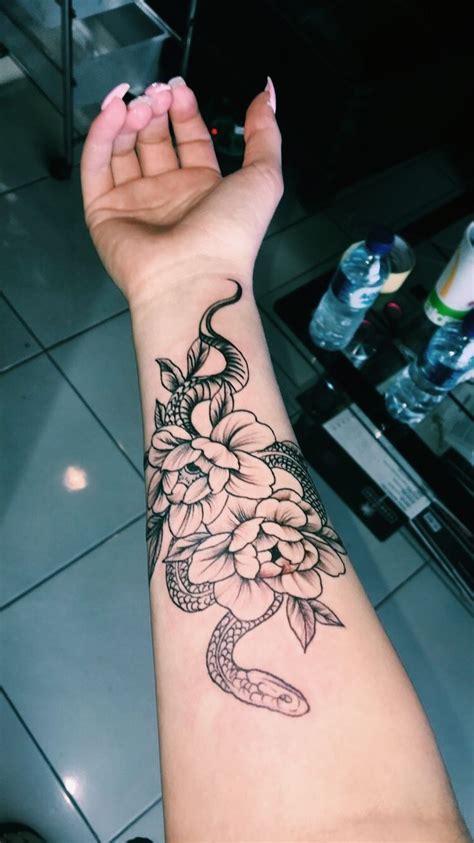 Pin By Alyzea ️ On Tattooos In 2020 Tattoos Arm Tattoos Snake Arm
