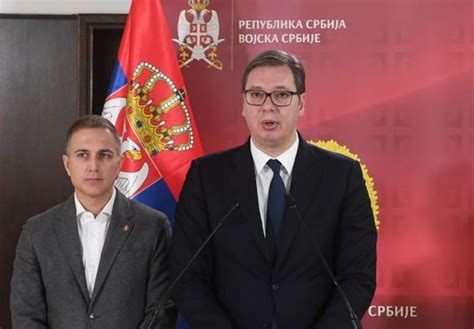 Председник Вучић присуствовао састанку на коме су представљени резултати анализе стања ...
