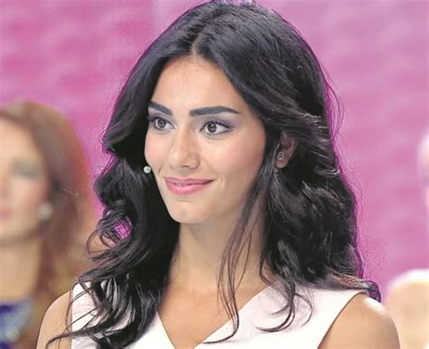 1 türk ünlülerin estetiksiz halleri ve yaptırdıkları estetik ameliyatlar. Nur Bozar'ın şaşırtan değişimi / 1 - Magazin Foto Galeri