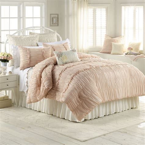 Lauren conrad's house balanced west coast style with traditional décor for a clean, modern look. LC Lauren Conrad Sophia Duvet Cover Collection | Home decor, Comforter sets, Decor