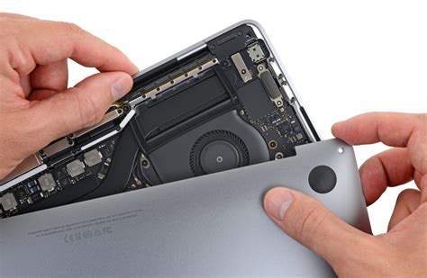 В Ifixit разобрали новый Macbook Pro и оценили его ремонтопригодность