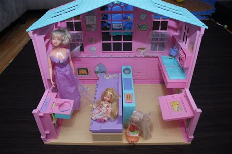 Arel Toys Preloved Barbie Pop Up Playhousesold