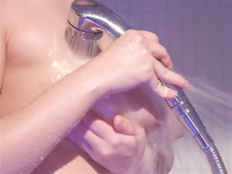 Rina Araki Asian Amateur Video In The Bathroom Javhdcom