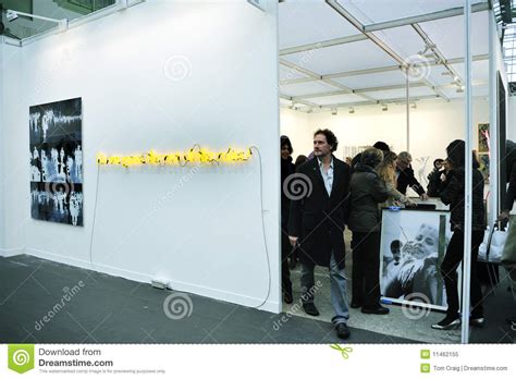 People Visiting Art Gallery Editorial Image - Image of arts, culture ...
