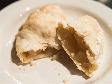 Whip Up An Apple Empanada In No Time With This Simple Recipe Sweet