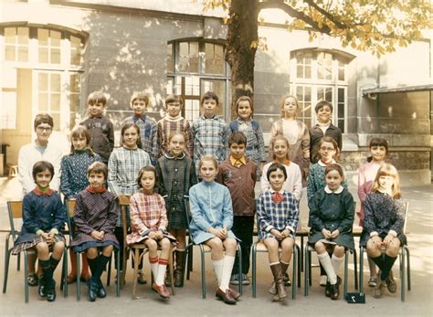 Photo De Classe Cm1 De 1970 Ecole Primaire Jomard Copains Davant