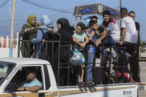 Evacuating Northern Gaza In 24 Hours Is A Tall Order White House Official Says