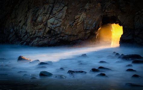 The Keyhole Arch At Pfeiffer Beach The Resonant Landscape