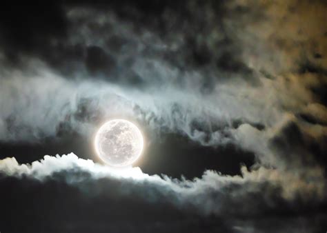 The Cold Moon... Last full moon of the decade : space