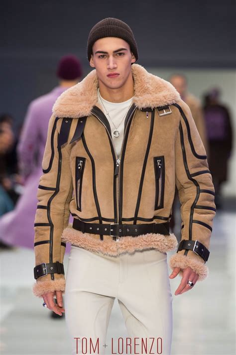 Versace Fall 2016 Menswear Collection Tom Lorenzo
