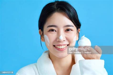 Korean Woman Washing Face Photos And Premium High Res Pictures Getty