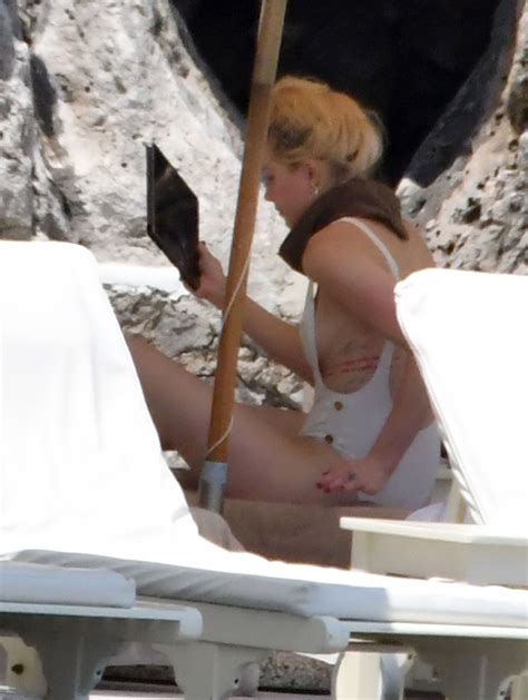 Amber Heard Showed Tits In Revealing Bikini At Amalfi Coast The