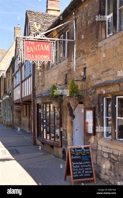 Chipping Campden Shop Hi Res Stock Photography And Images Alamy
