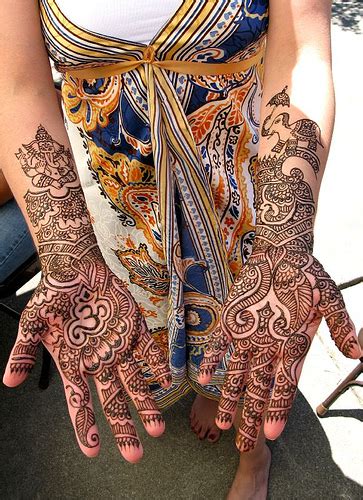 Beautiful Mehndi Designs For Hands ~ Zee Post