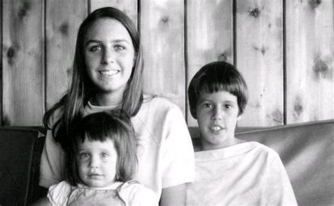 Lynda Ann Healy With His Siblings