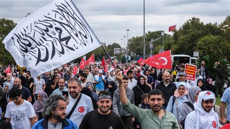 Anti Lgbt Protest Held In Istanbul Despite Pride Ban Balkan Insight