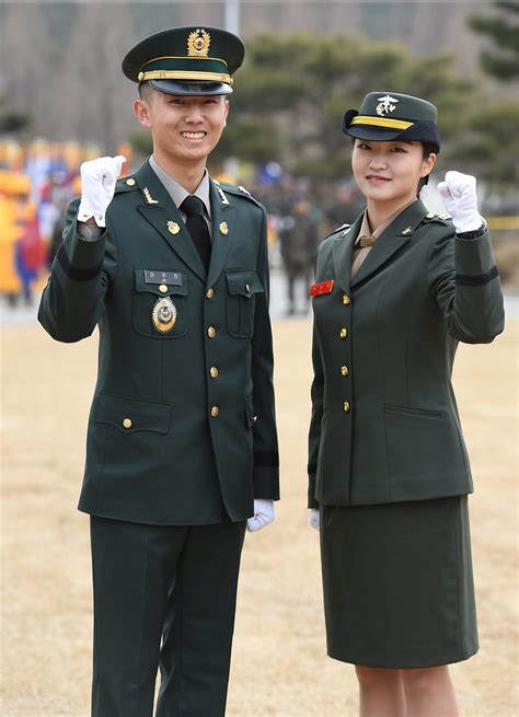 2016년도 장교 합동임관식 합동임관식 화제의 인물 성신여대 학군 최초 해병대 여군장교 유호인 소위  Flickr