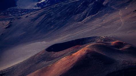 Download Wallpaper 2560x1440 Volcano Hill Desert