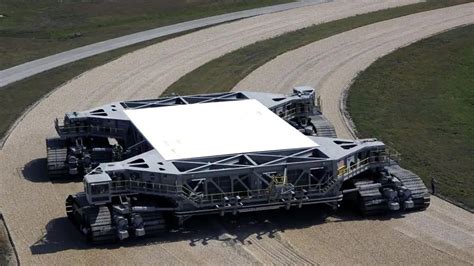 Nasaのロケット輸送機、｢世界一重い自走車両｣でギネスに ギズモード・ジャパン