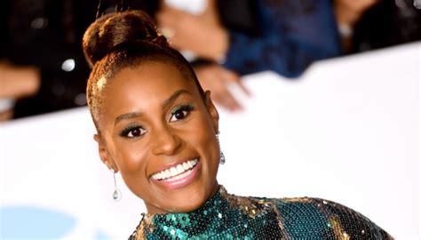 Issa Rae To Host The 2018 Cfda Awards