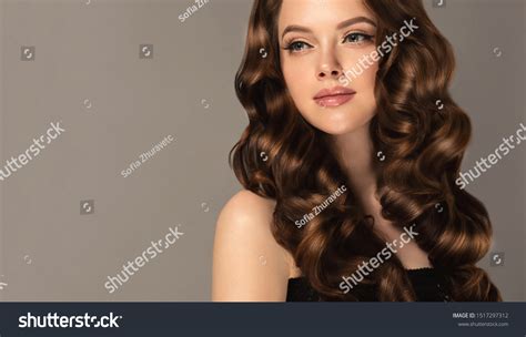 Beauty Brunette Girl Long Shiny Wavy Stock Photo 1517297312 Shutterstock