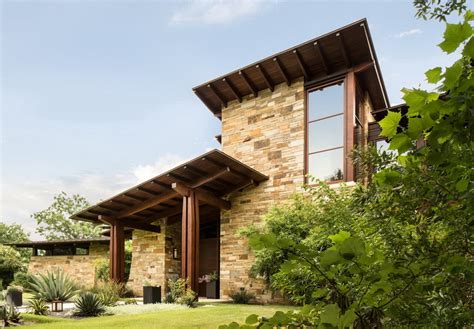desain rumah minimalis naturalis