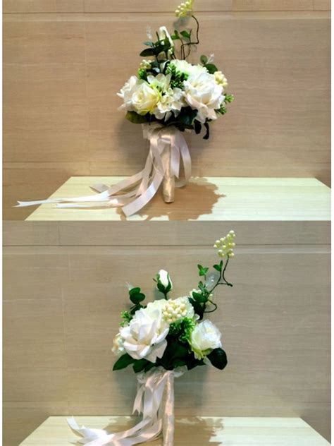 Visualizza altre idee su fiori bianchi, fiori, composizioni floreali. Bouquet Sposa elegante con fiori bianchi artificiali