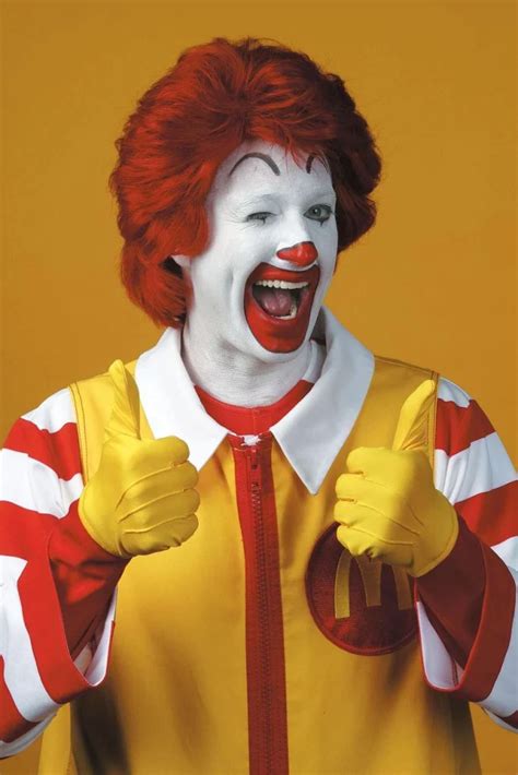the real reason why mcdonalds got rid of ronald mcdonalds is freaking people out social junkie