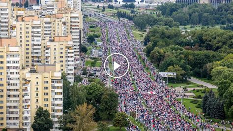 Over 100 000 Protest Belarus’s President In Minsk The New York Times