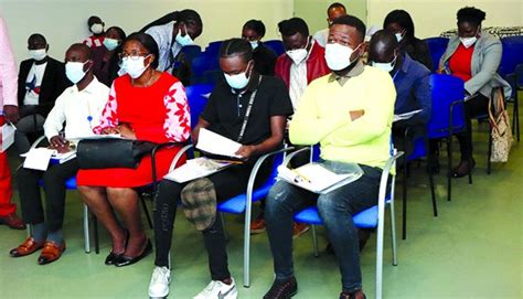 Jornal De Angola Notícias Técnicos De Angola E Da Namíbia Em Formação Sobre A Malária E Vih