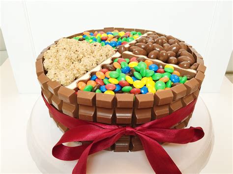 Umso mehr habe ich mich gefreut, als eine liebe leserin mich nach einem rezept für eine kinder schokoladentorte, für ihren geburtstag gefragt hat. Kinderschokoladen Torte - Geburtstagstorte / Candy Cake ...