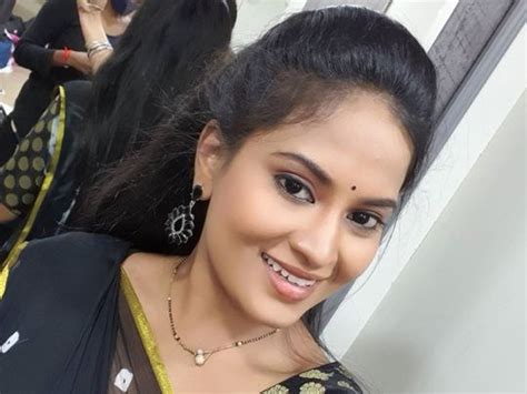 Telugu Actress Kondapalli Sravani Suicide Youth Surrenders To Police South Indian Gulf News
