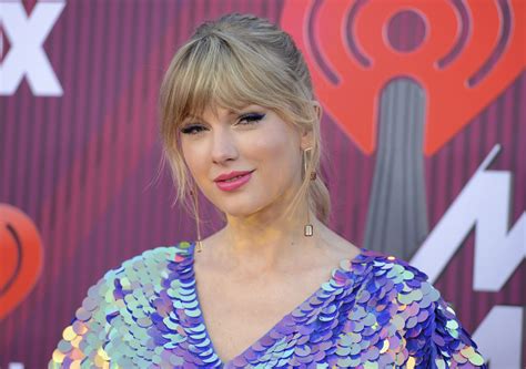 Taylor Swift Donates 113000 To Lgbtq Advocacy Group In Tennessee