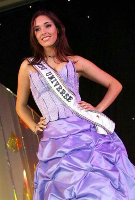 Amelia Vega Dominican Republic Miss Universe 2003 แฟชั่น ชุดราตรี