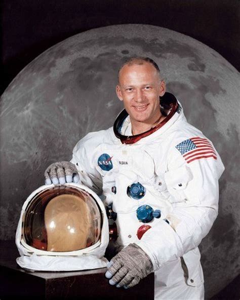 Njs Buzz Aldrin To The Moon And Beyond