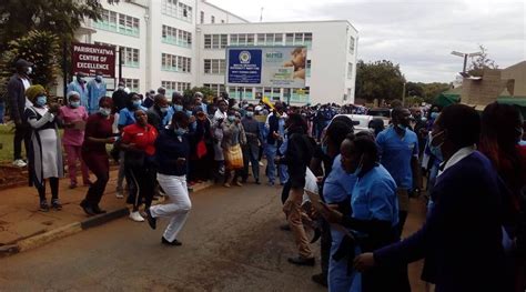 Watch Zimbabwe Nurses Protest At Parirenyatwa Hospital Zimbabwe News