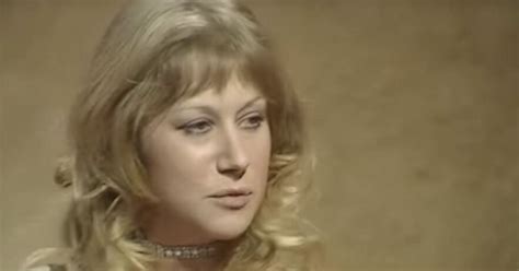 Watch Helen Mirren Handle Herself Like A Boss In This Sexist 1975