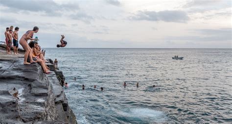 China Walls How To See Honolulus Best Sunset Scenery