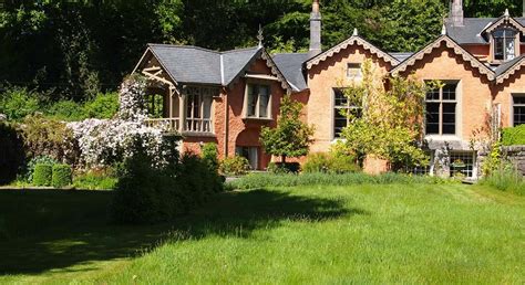 We are located very close to the m6 at junction 36 so we are convenient for those arriving by car. Lake District Country House Holiday Home - Eller How House