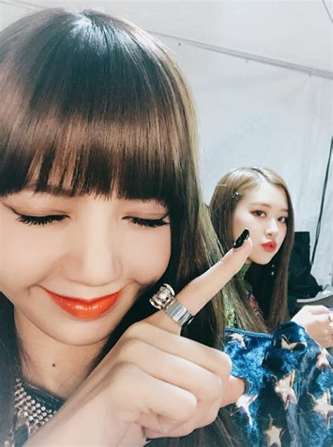 #blackpink #blackpink icons #blackpink mirror icons #blackpink instagram #rose #blackpink rose #rose icons #icons #icons gg. Photos Blackpink Instagram Update : Lisa