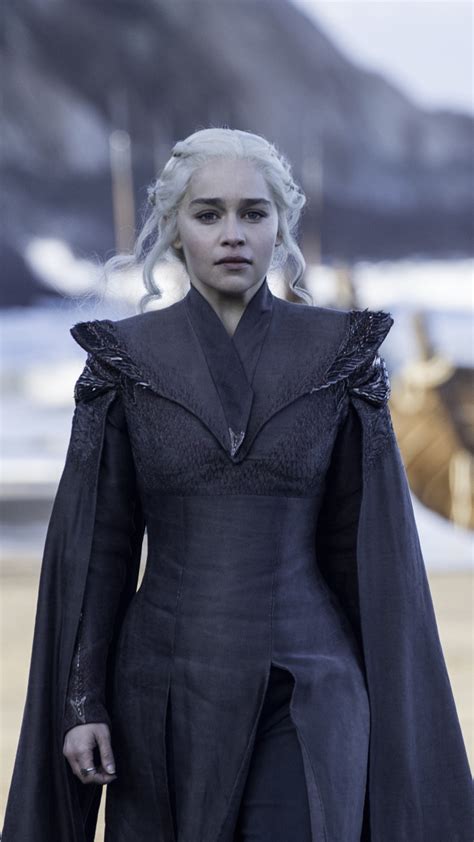 2160x3840 Emilia Clarke As Daenerys Targaryen In Game Of Thrones Season