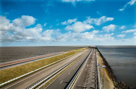 Afsluitdijk is a fictional film about the world's longest causeway. 'Kunst Roosegaarde op Afsluitdijk kost 13 miljoen euro' - NRC