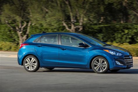 View the latest models including new i20 and santa fe, download a brochure, find your dealer and book a test drive. 2017 Hyundai Elantra GT Adds Apple CarPlay and Android Auto, Value Edition Pack - autoevolution